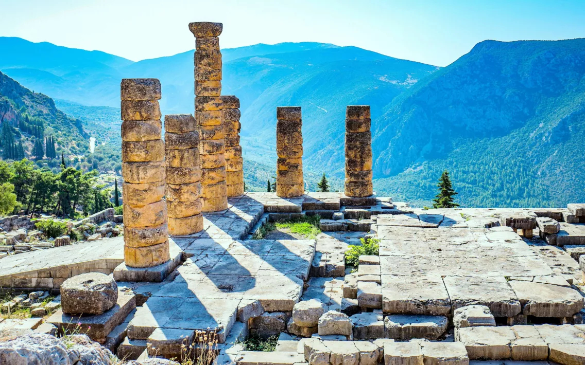 The Delphi Oracle in Greece The Delphi Oracle in Greece